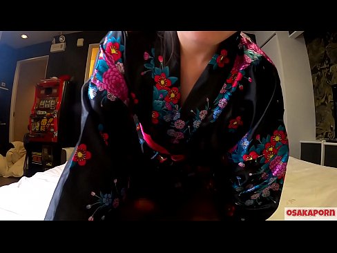 ❤️ Mladé cosplay dievča miluje sex až do orgazmu so squirtom v koníčku a fajkou. Ázijské dievča s chlpatou kundičkou a krásnymi prsiami v tradičnom japonskom kostýme v amatérskom videu, ktoré ukazuje masturbáciu so šukacími hračkami. Sakura 3 OSAKAPORN. ❤️ Super sex na porno sk.teatroporno.ru ❌❤